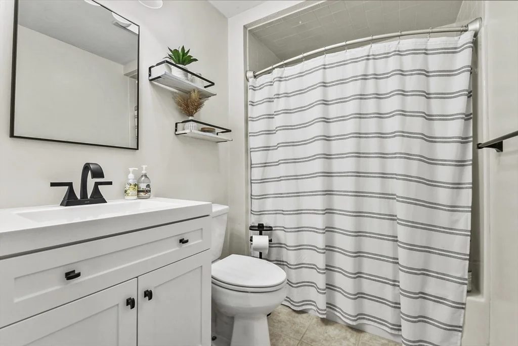 Photo of Unit C at 29 Maple Street