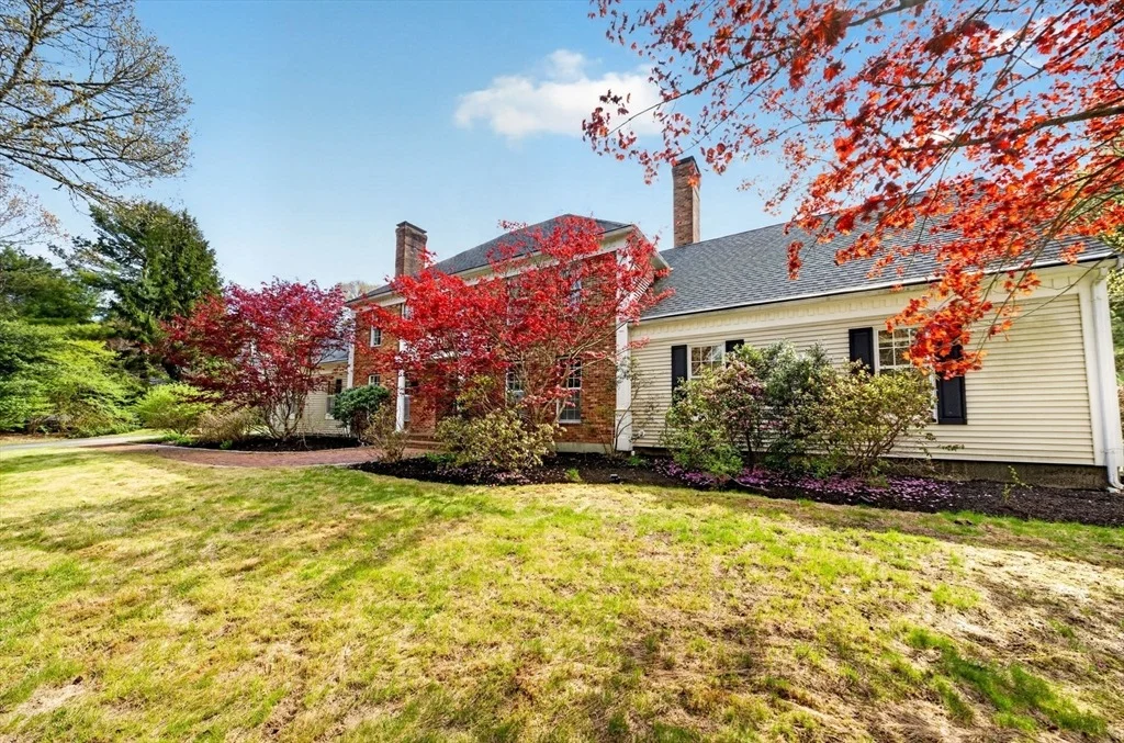 Photo of 84 White Birch Way