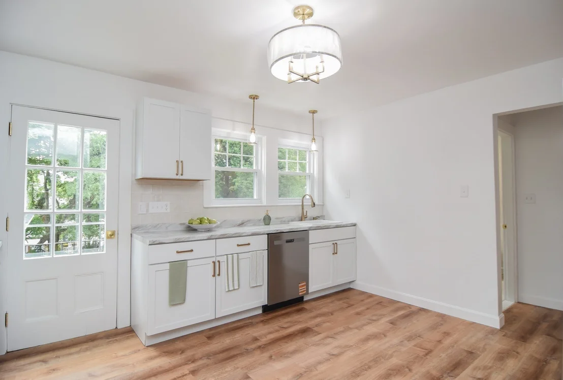 Photo of 19 Stoneleigh Rd