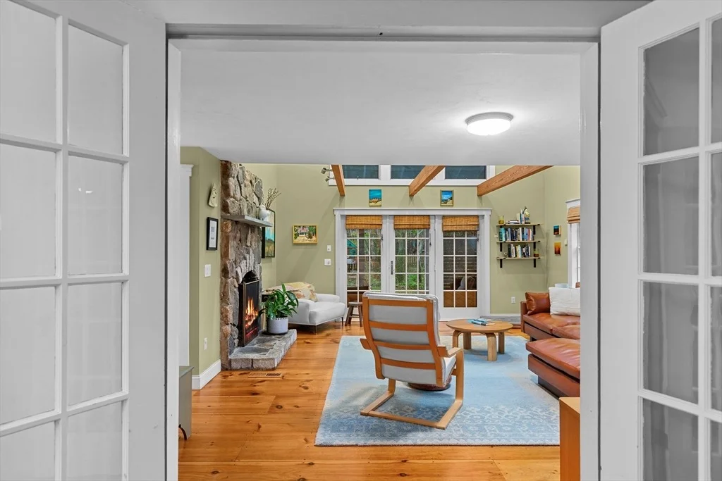 Photo of 3904 Main St