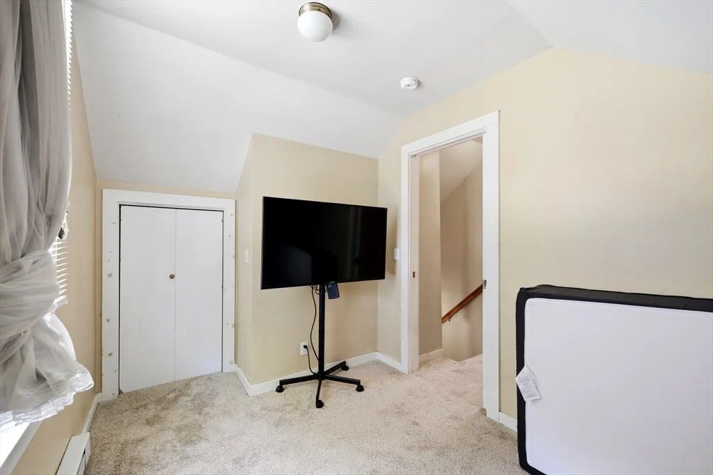 Photo of 85 Otter Point Rd