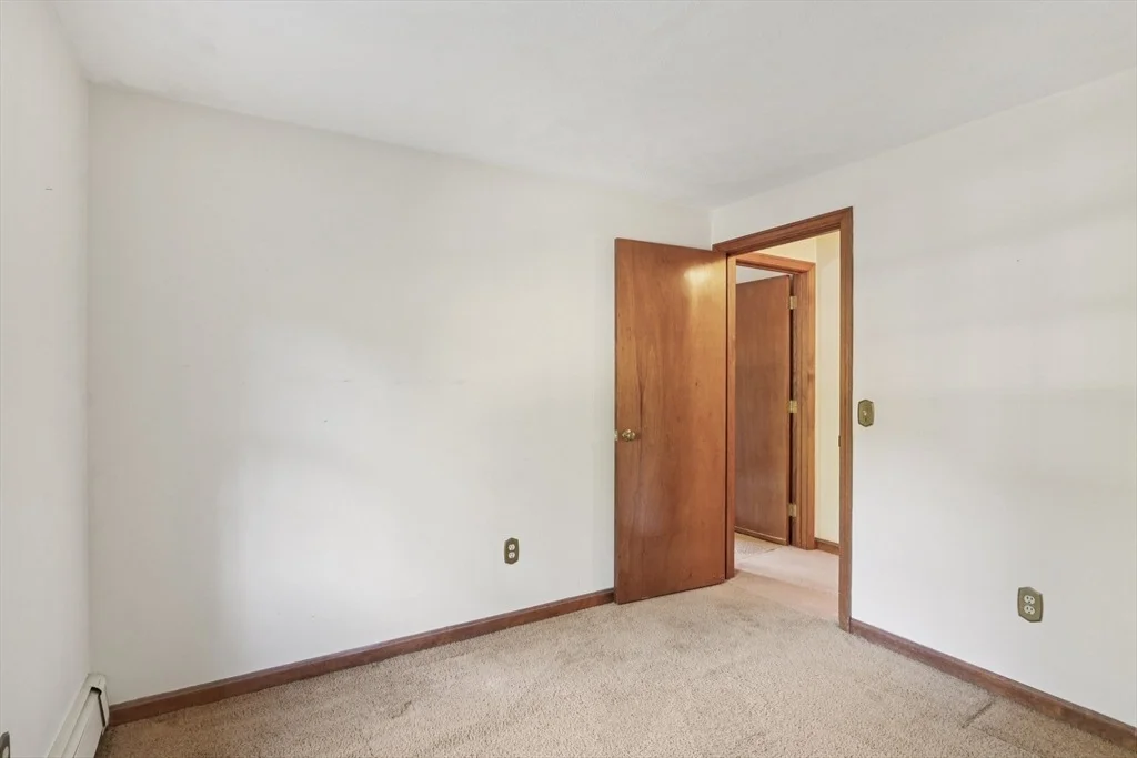 Photo of 8 Glenn Dr