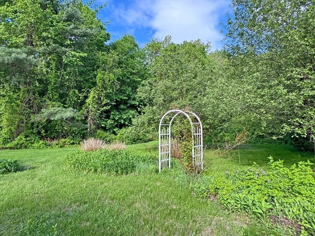 Photo of 486 Turners Falls Road