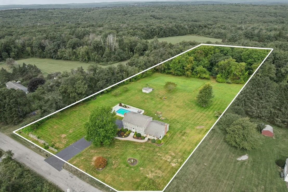 Photo of 196 Eight Lots Rd