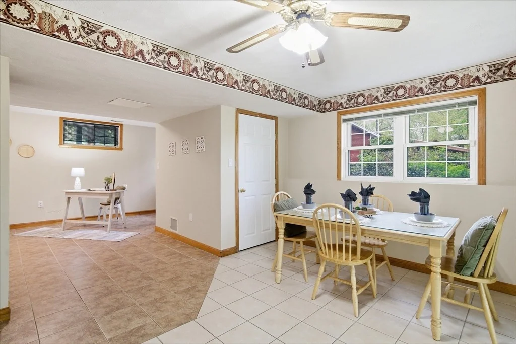 Photo of 18 Oakridge Dr