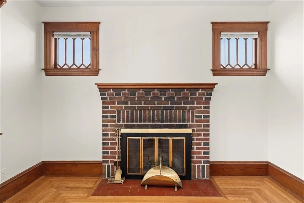 Photo of 153 Brookside Ave.