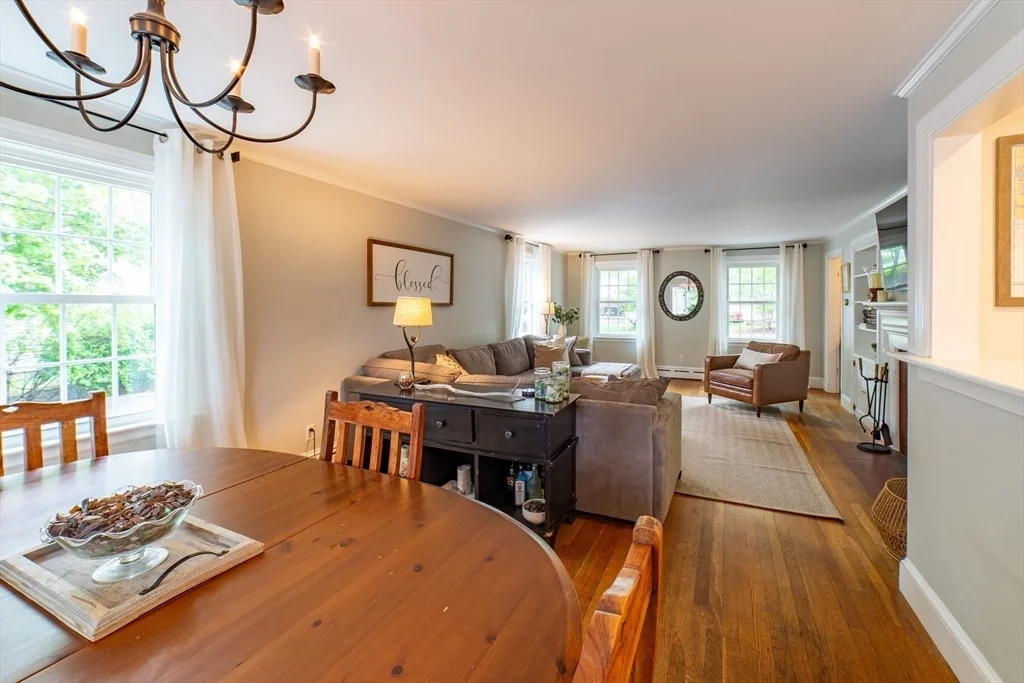 Photo of 30 Veery Rd