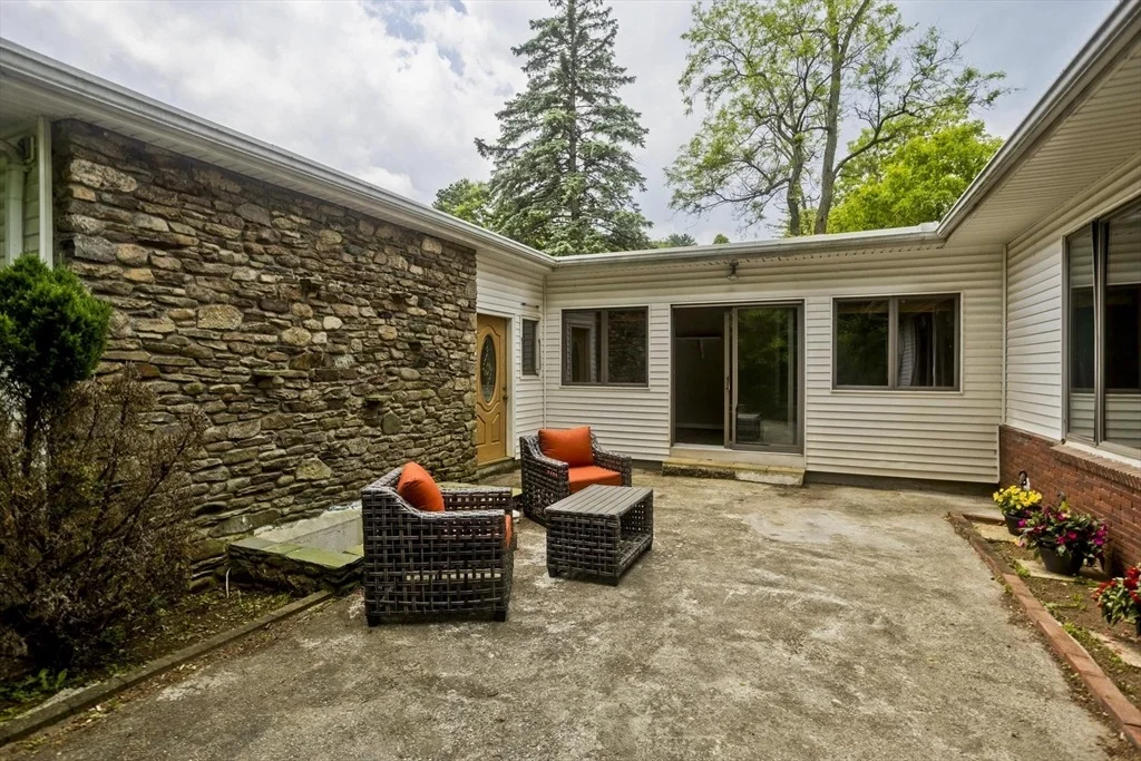 Photo of 52 Hillview Rd