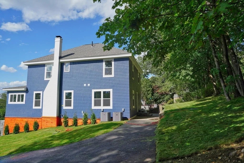 Photo of 281 Forest St