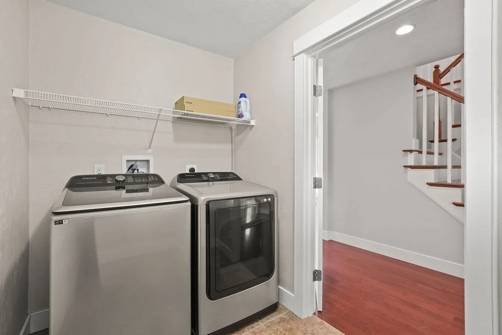 Photo of 10 Pond Edge Trl