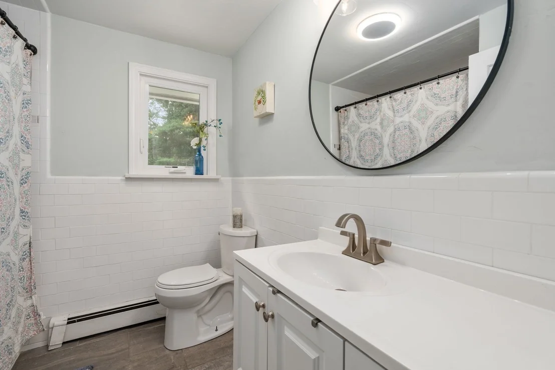 Photo of 7 Lamphere Cir