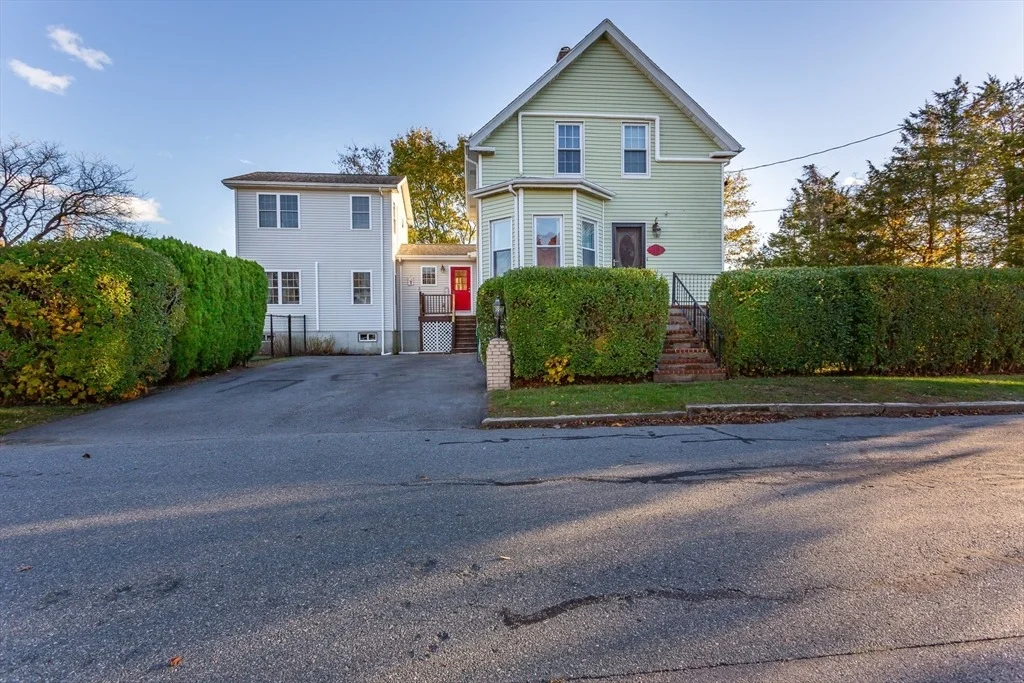 Photo of 39 Veranda Ave