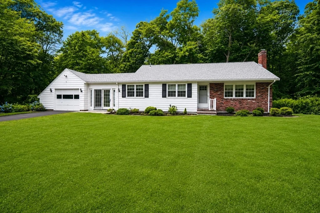 Photo of 33 Edgewood Rd