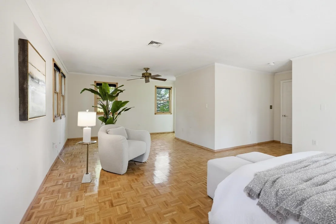 Photo of 17 Pathwood Ave