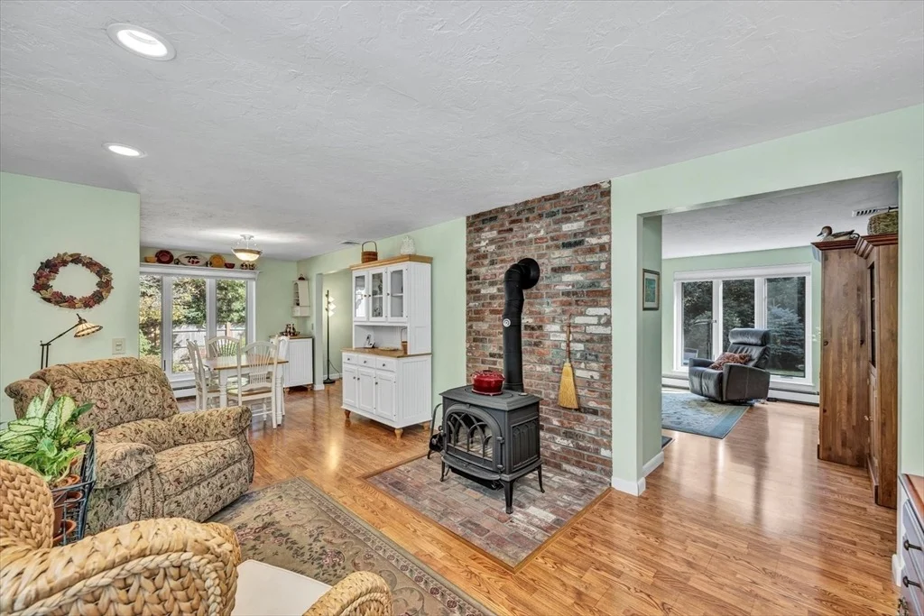Photo of 17 Thatcher Holway Road