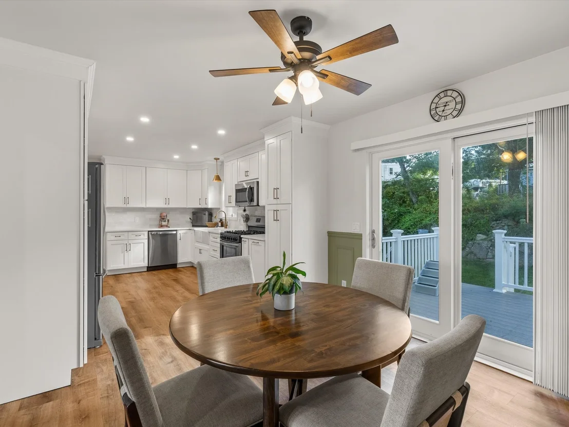 Photo of 6 Buttonwood Ln
