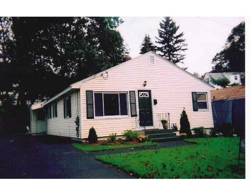 Photo of 20 Seminole Drive