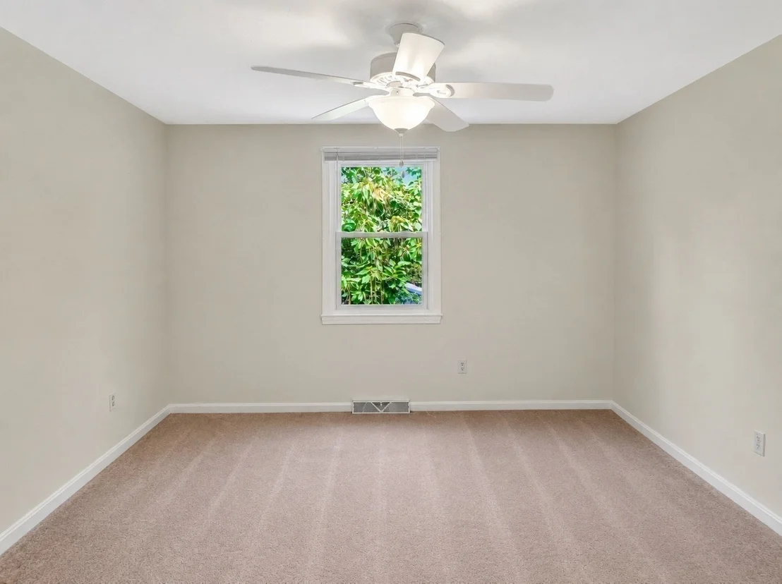 Photo of 16 Andrew Avenue
