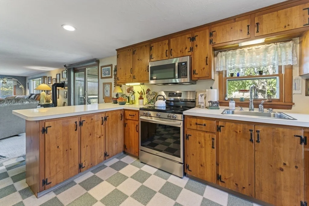 Photo of 467 Durfee St