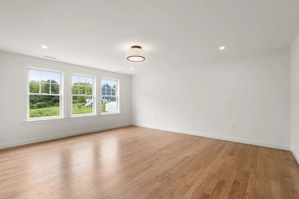 Photo of 131 Nobscot Dr
