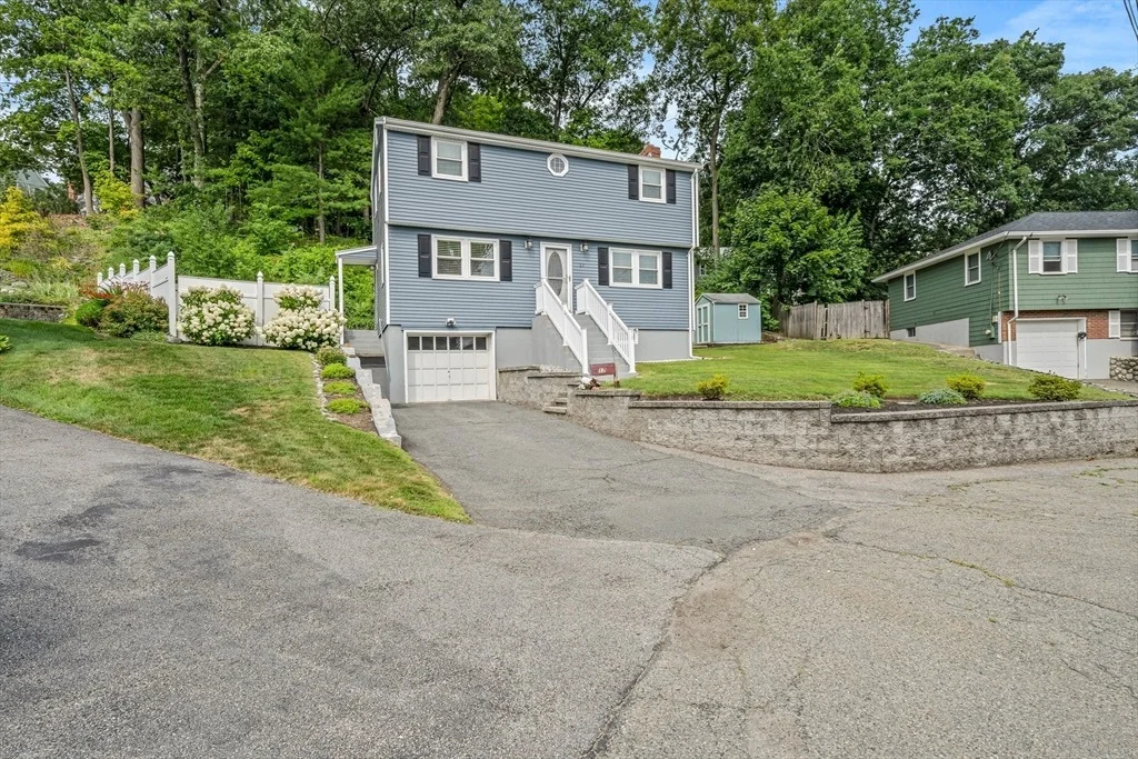 Photo of 17 Dale Cir.