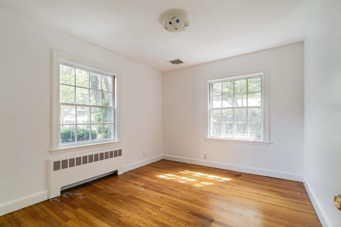Photo of 77 Jordan Rd