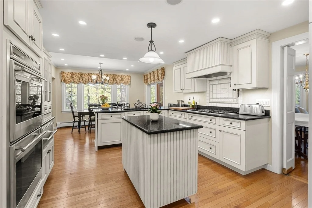 Photo of 4 Crestwood