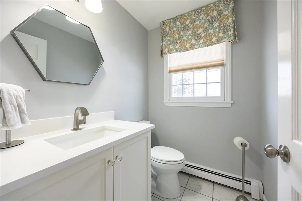 Photo of 7 Lone Oak Circle