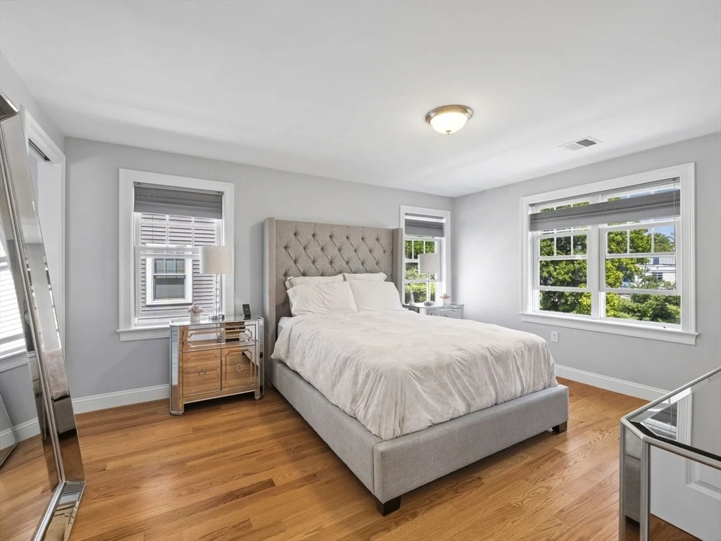 Photo of Unit 301 at 174 Pine St