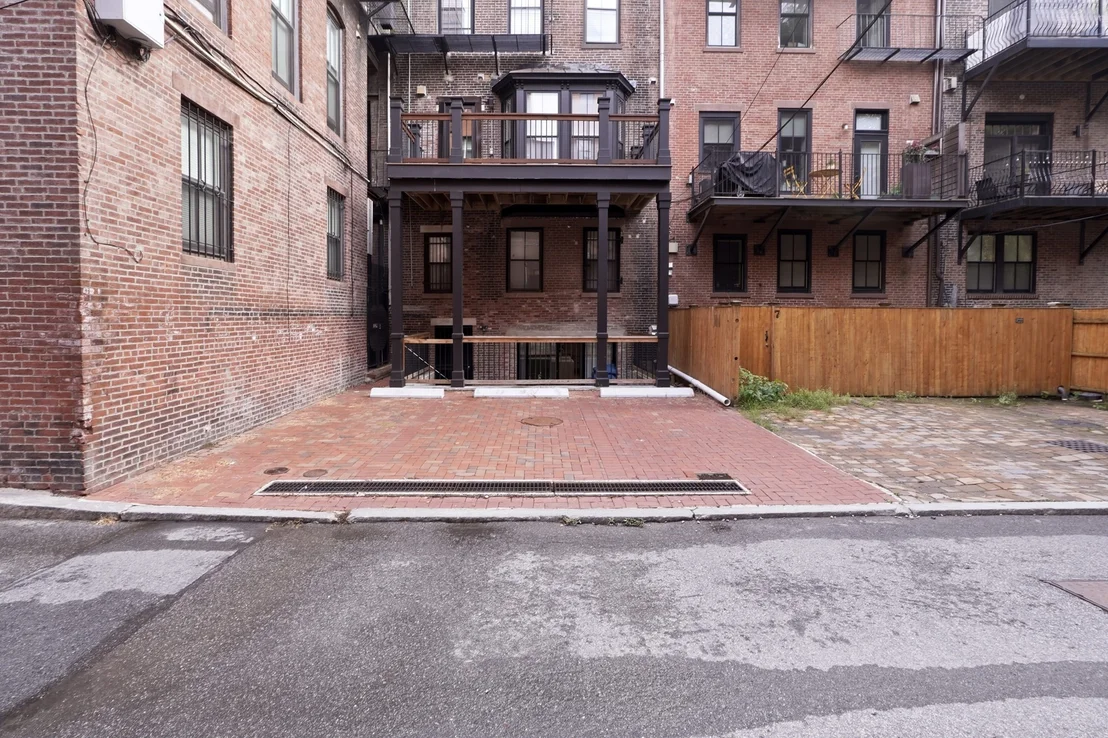 Photo of Unit A at 5 Worcester Sq
