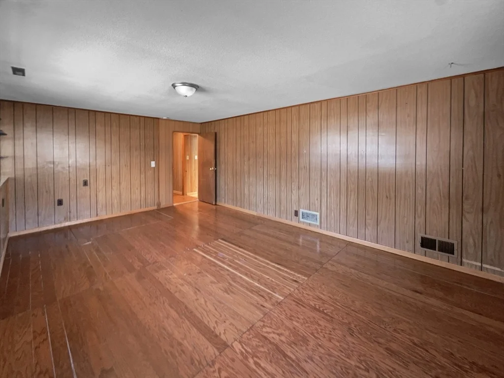 Photo of 14 Sandy Brook Rd