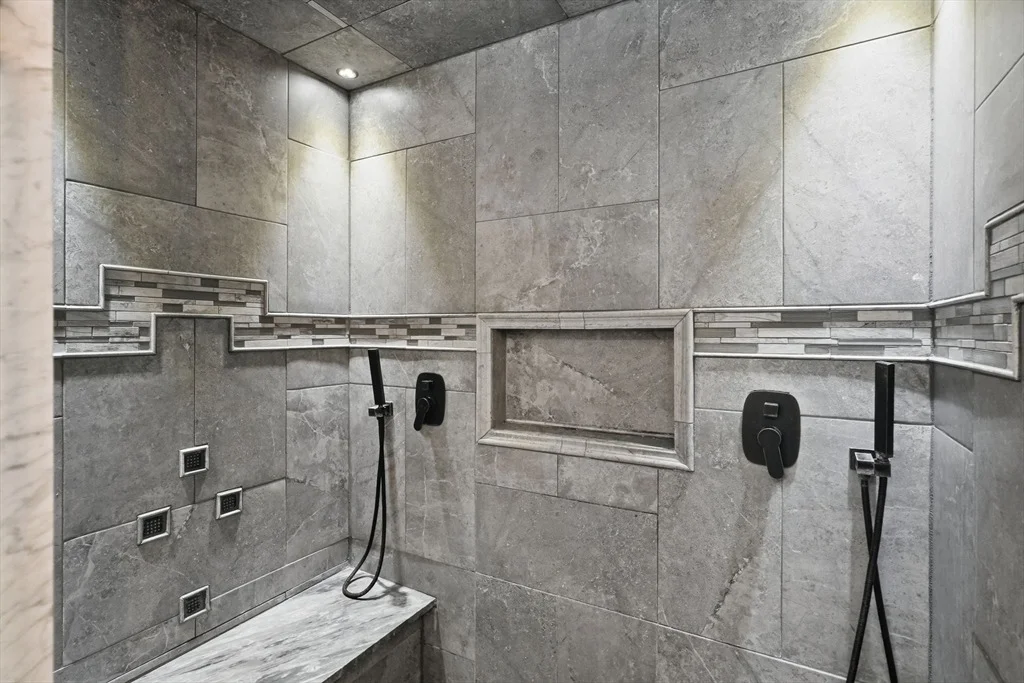 Photo of 5 Stanford Dr