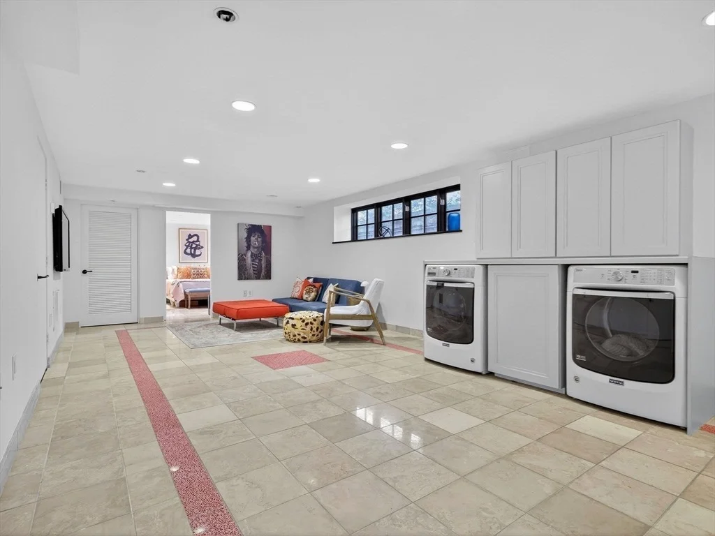 Photo of 18 Middlesex St