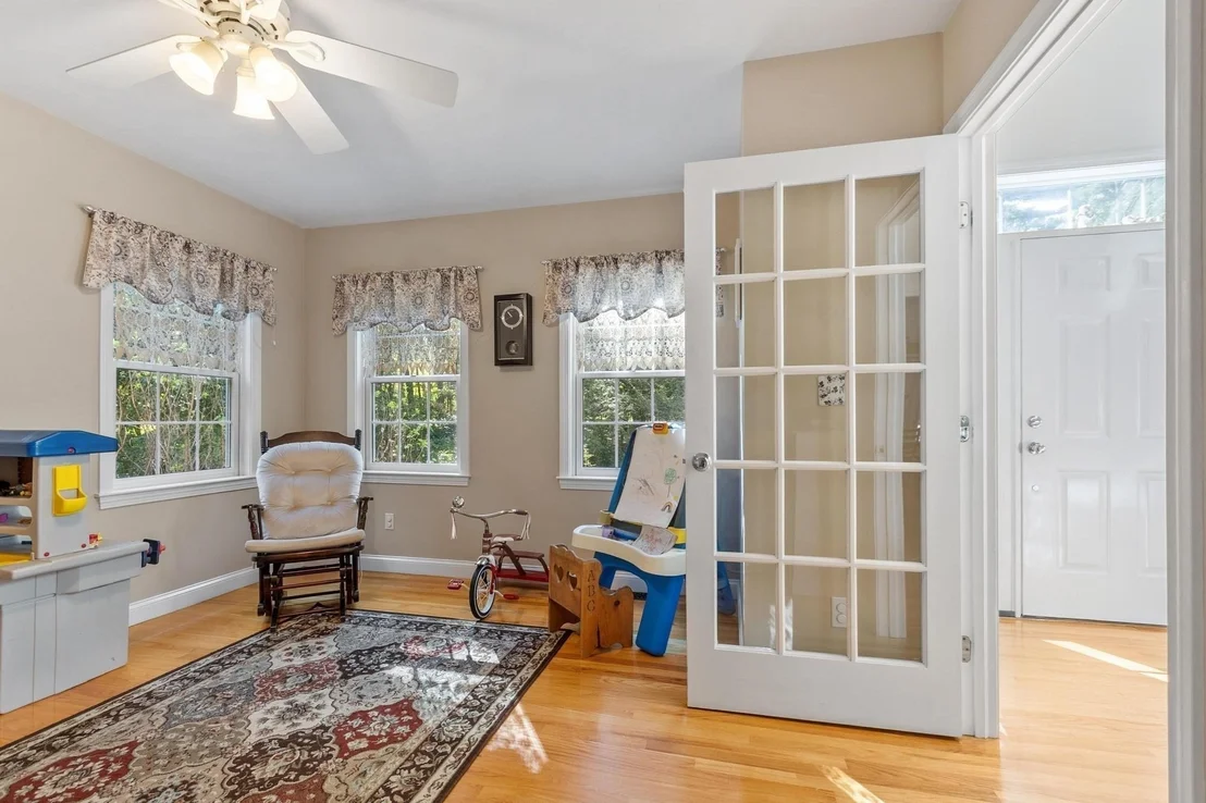 Photo of 4 Samuels Ln
