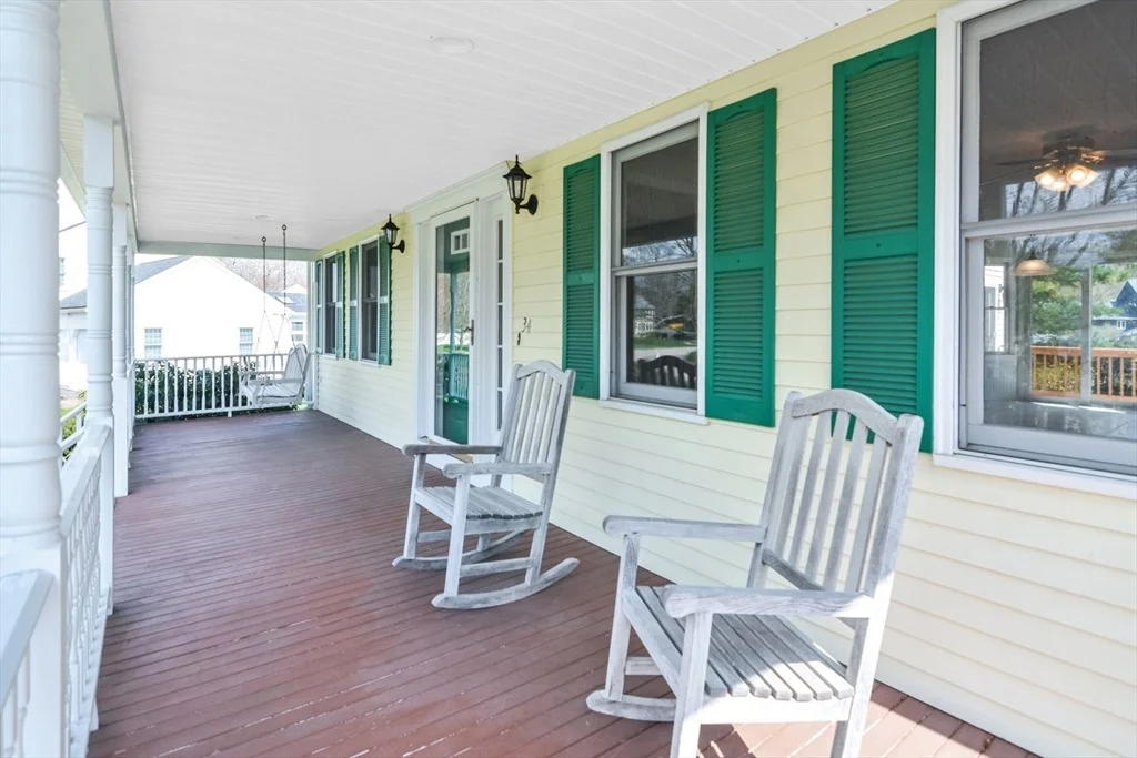 Photo of 34 Laura Ln