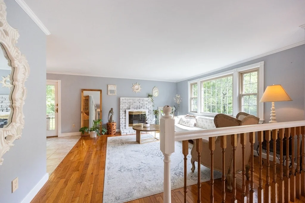 Photo of 23 Lexington Ln