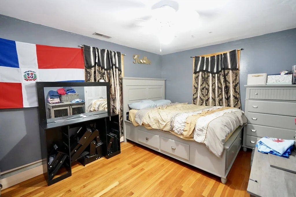 Photo of 3 College Ln