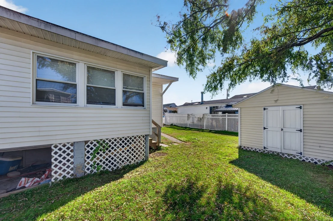 Photo of 46 Brissette Ave