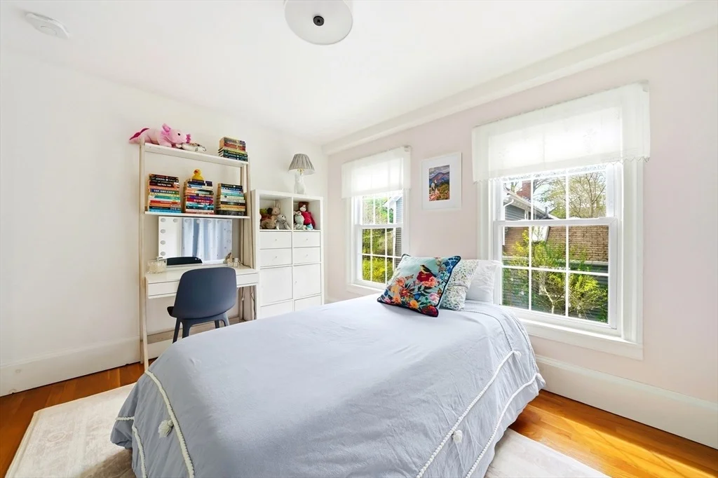 Photo of 11 Beacon St