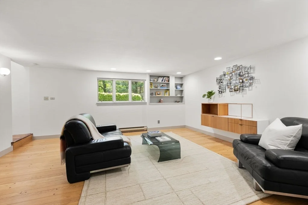Photo of 169 Hickory Rd