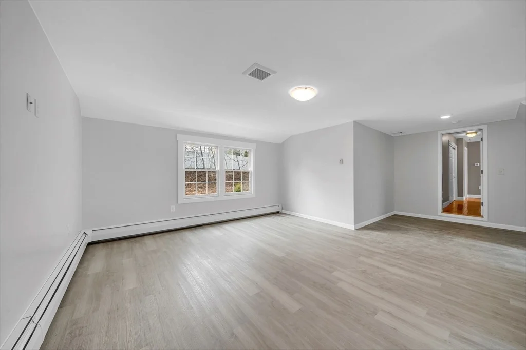 Photo of 8 Jacqueline Dr