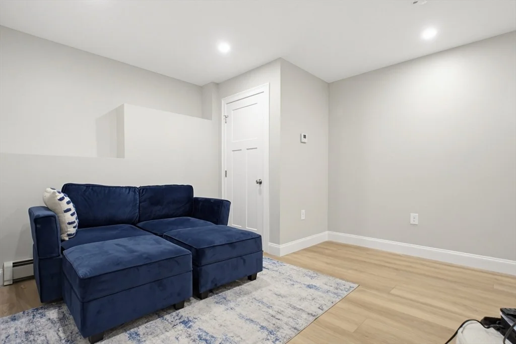 Photo of 7 Brooks Ave
