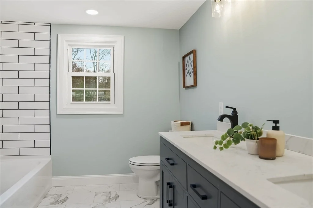 Photo of 308 Robert Street