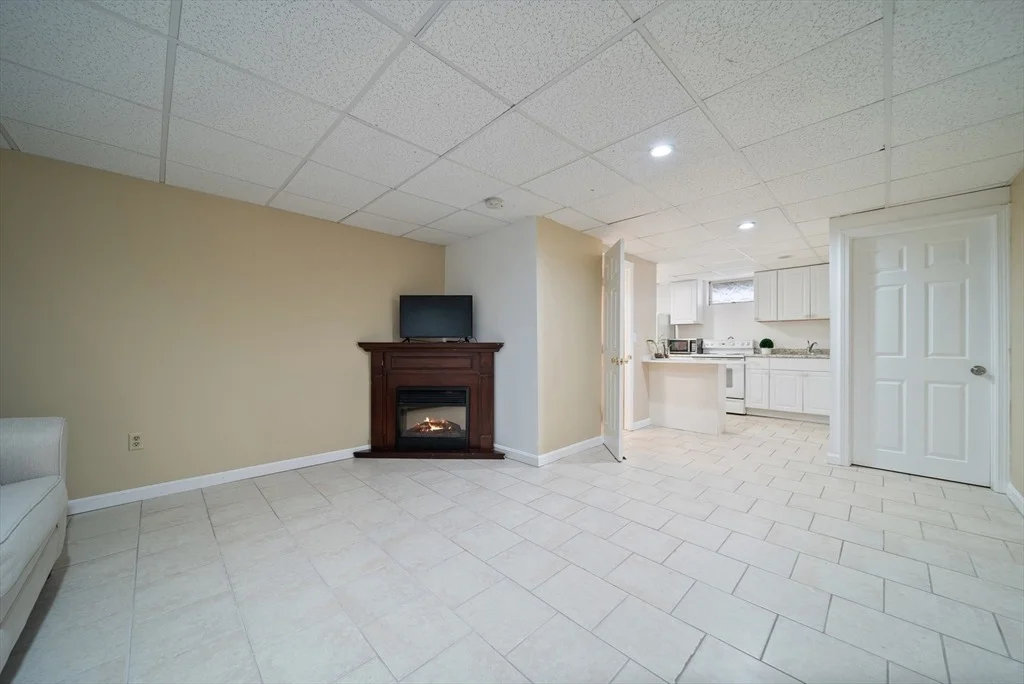 Photo of 87 Hammersmith Dr