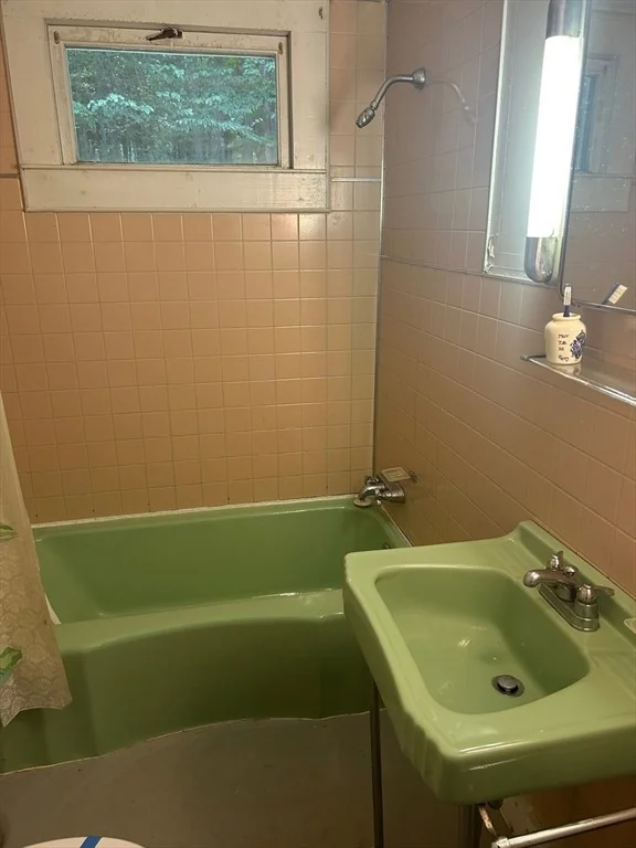 Photo of 60 Avery Brook Rd