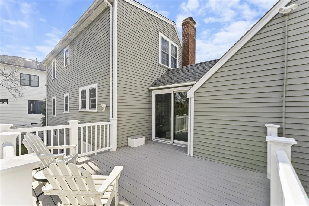 Photo of 1052 Greendale Ave
