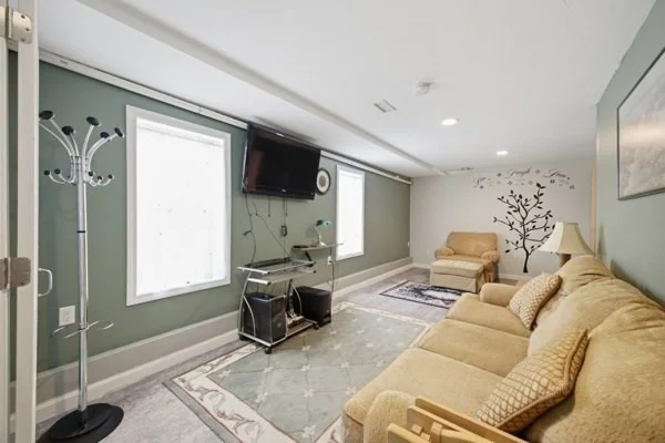 Photo of 273 Maple Ave