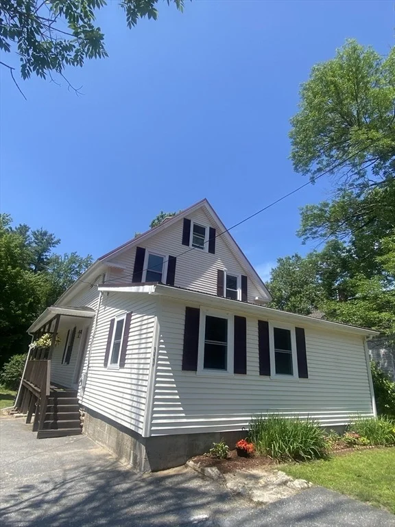 Photo of 353 Front St