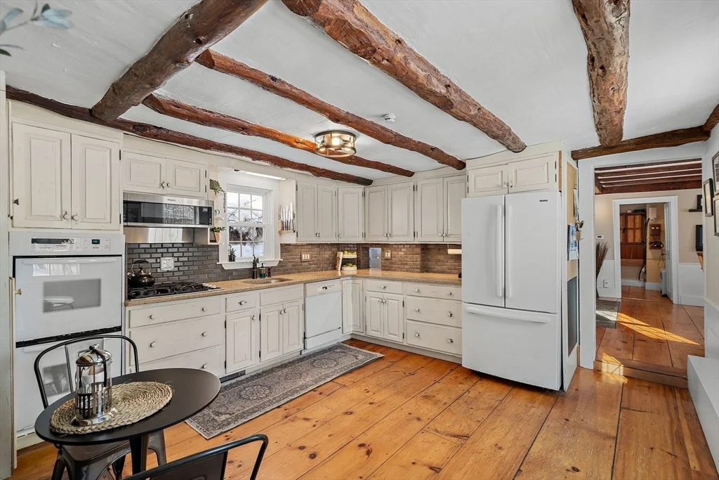 Photo of 280 W Acton Road