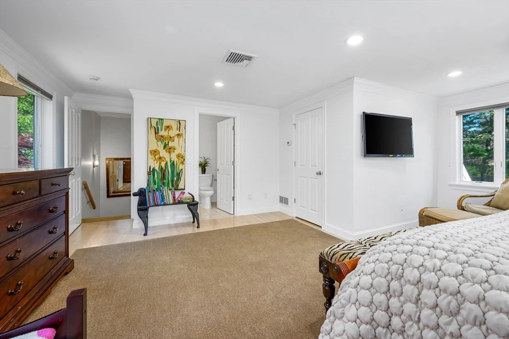 Photo of 131 Dunrobin Road